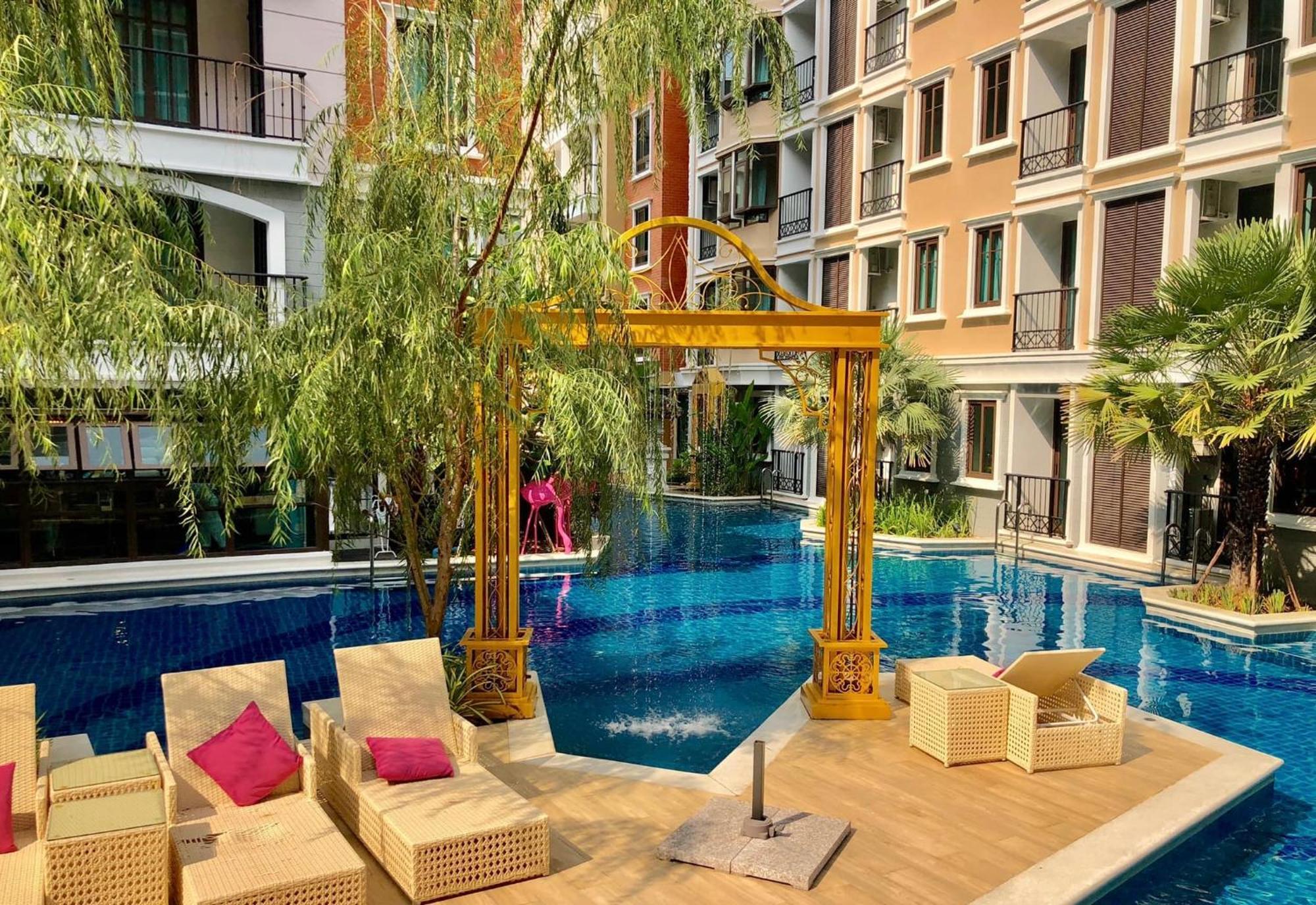 Espana Resort Jomtien Beach Pattaya Exteriör bild