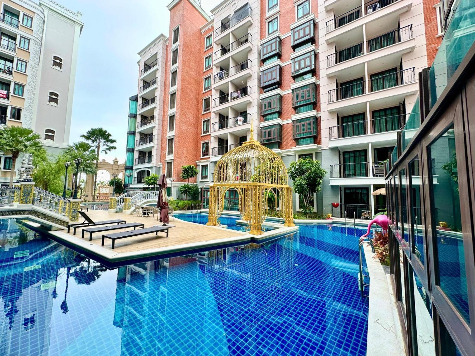 Espana Resort Jomtien Beach Pattaya Exteriör bild